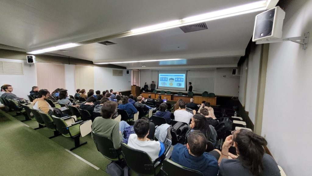 Foto de Rafael Bernardi Luvison - Apresentação Final Cadeira de Empreendedorismo em Informática - Auditório Castilhos CEI
