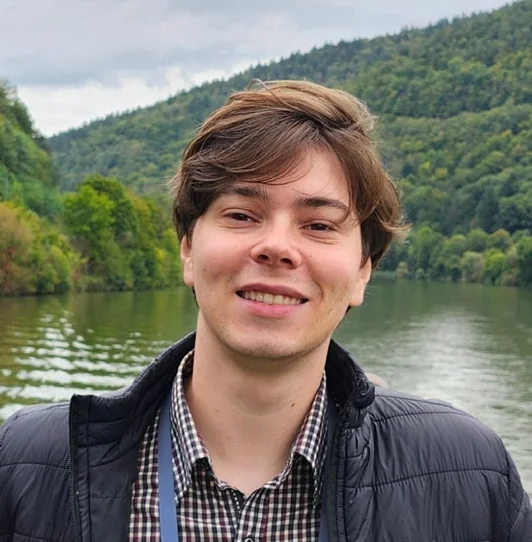 Foto do professor Lucas Nunes Alegre