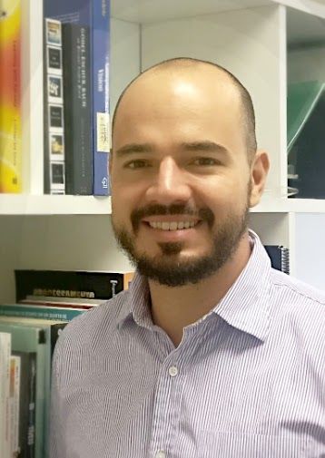 Photo of Moacir A. Ponti.