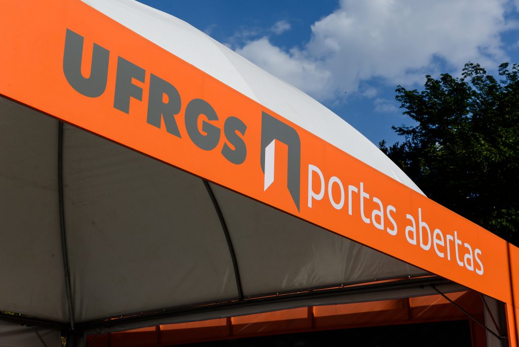 17730078912_577b4e7aef_k