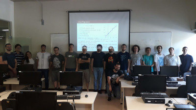 Figure 1: Arnaud giving his lecture @INF/UFRGS in 2019.